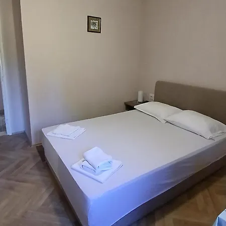 Amazing In With View *