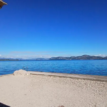 Amazing In With View * Janjina